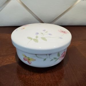 Vintage HanKook Utility Box - Prima Rose 35/802